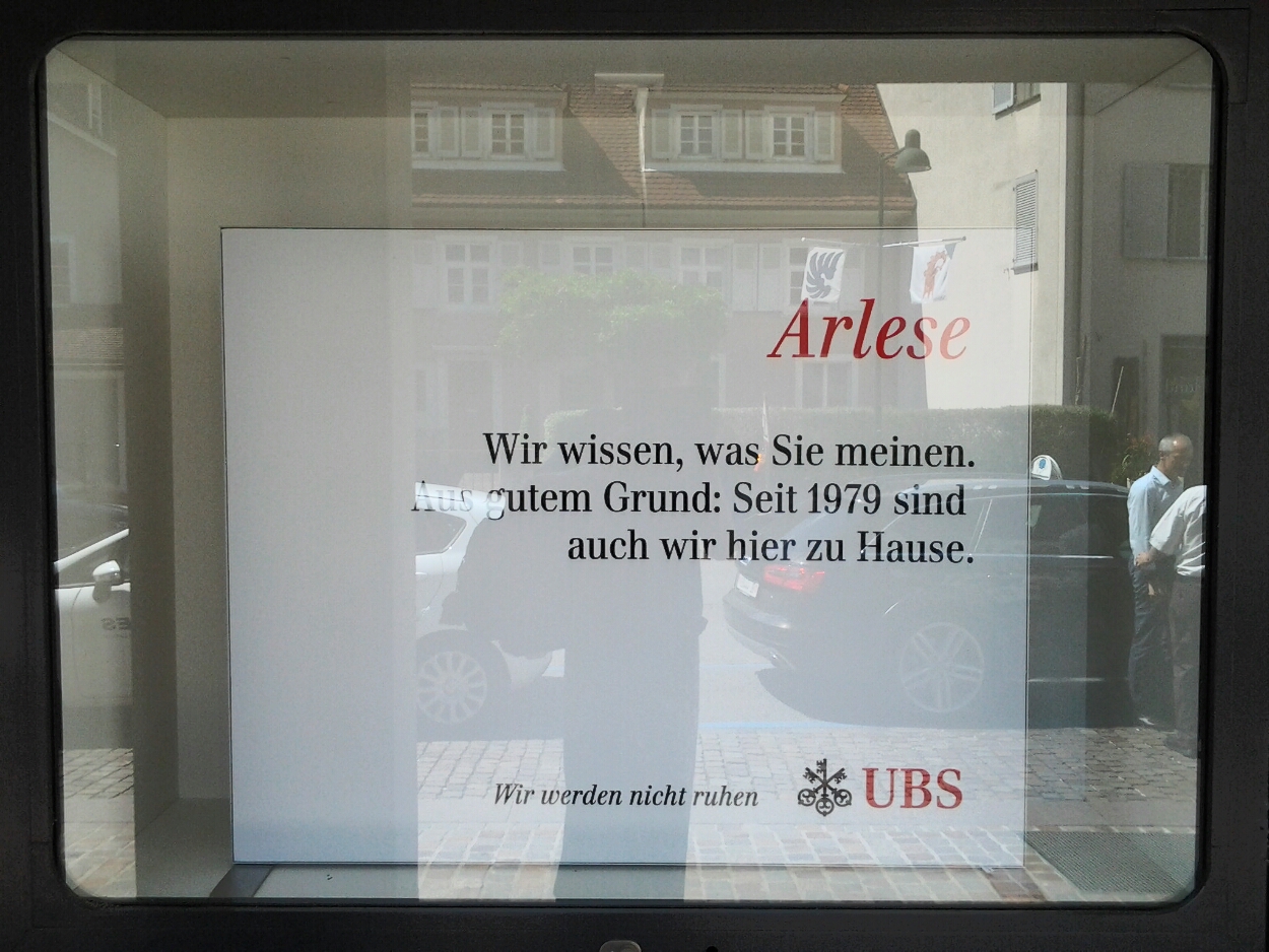 UBS-Werbung in Arlesheim